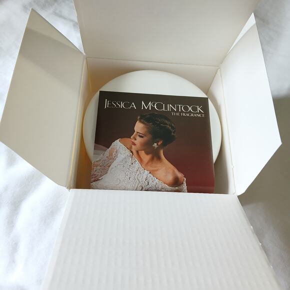 Vintage Jessica McClintock perfumed body powder NIB with puff 2 oz- HTF - Picture 2 of 8